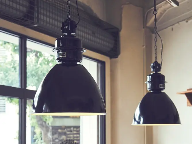 LT-1862 Normanton ノルマントン ブラックを並べて使用した写真