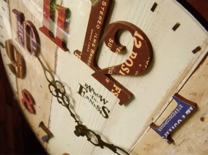 CL-8931 Amberg アンベルク 電波掛け時計 上から見た写真