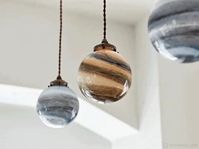 LT-3988 Univers ユニヴェール 消灯時の写真