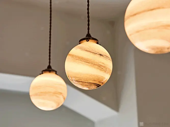 LT-3988-Univers を点灯させた時の写真