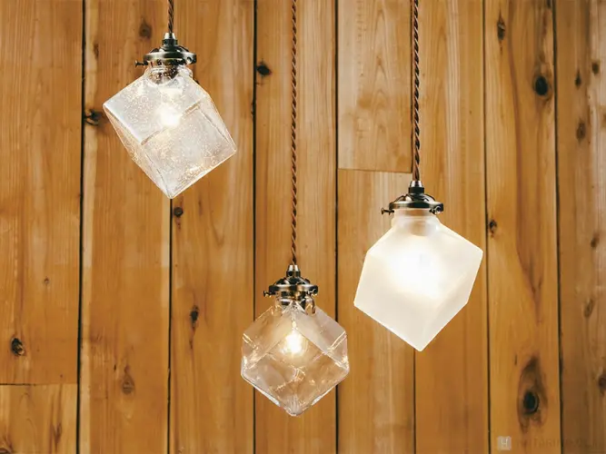 LT-2654 Quadrato クアドラト ３種類のガラスセードを使用した写真