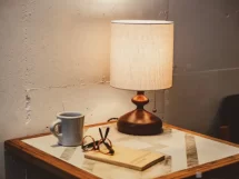 LT-3985 Tove トーヴェ サイドテーブルに設置した写真