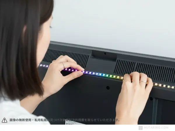 TVモニターへの貼り方の写真