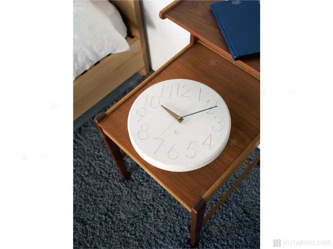 CL-4168 Smuk スムーク 短針の木材の色味がよくわかる写真