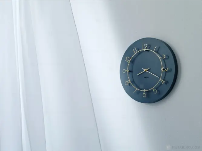 CL-4317 Luu ルウ 左から光を当てた写真