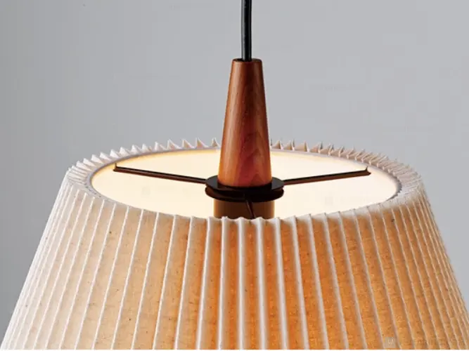 LT-4178 Usva ウスヴァ ペンダントライト 点灯時の写真