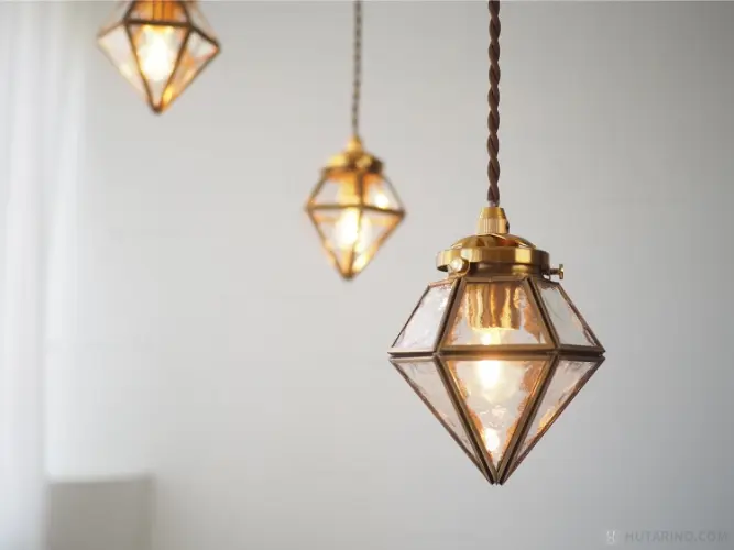 LT-4348-50 Pedra ペドラ 点灯させたフロストの写真