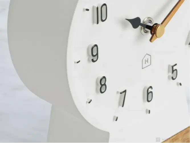 CL-4097 Polku ポルク テーブルクロックの文字盤のアップ