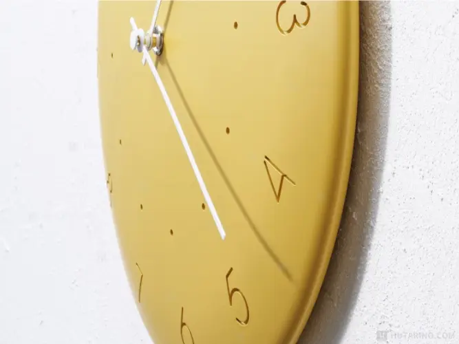 CL-4340 Kalmar カルマル ウォールクロック 静かな時計 エッジの丸みがわかる写真