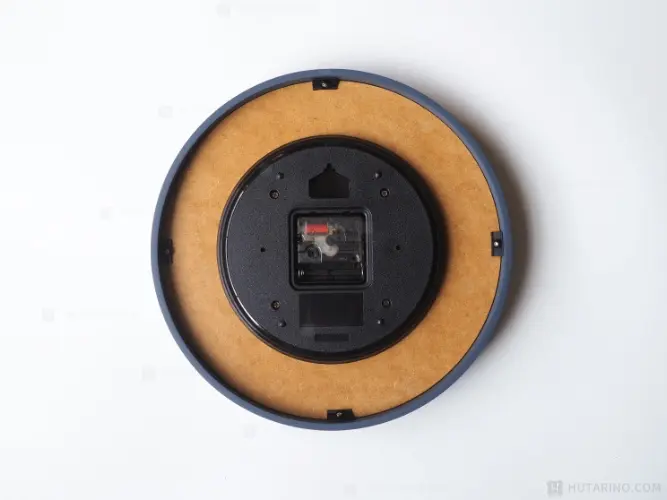 CL-4344 Veteli ヴェテリ ウォールクロック 裏面の時計デバイスの写真