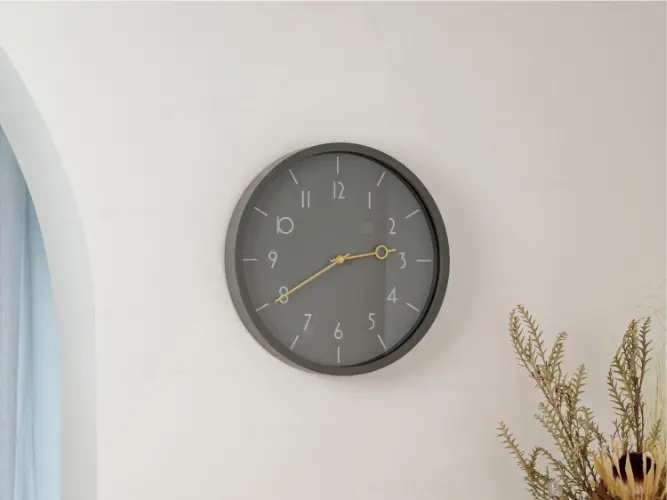 CL-4344 Veteli ヴェテリ ウォールクロック GYの使用イメージ写真