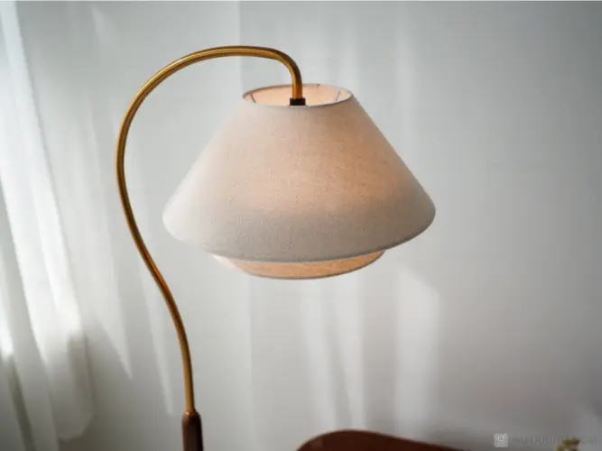 LT-4291 Nelke ネルケ フロアライト 2枚のファブリックセードを重ねた様子