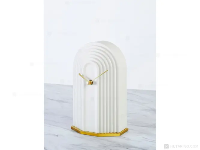 CL-4308 Elima エリマ テーブルクロック キャビネットに置いてみた写真