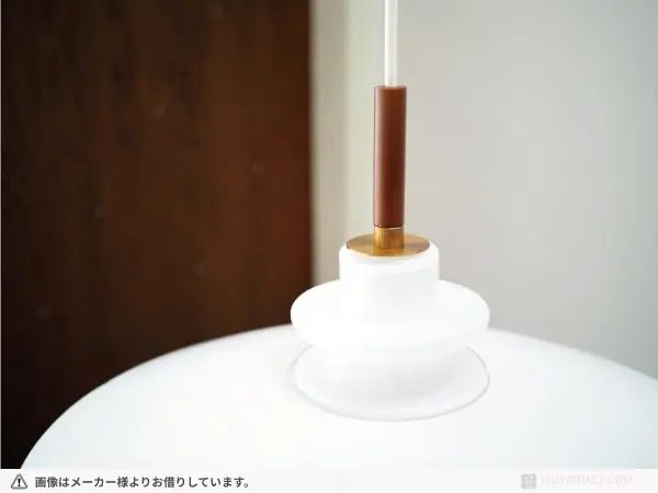 LT-4141 Blanche ブランシュ ペンダントライト 中央のゴールドパーツ写真