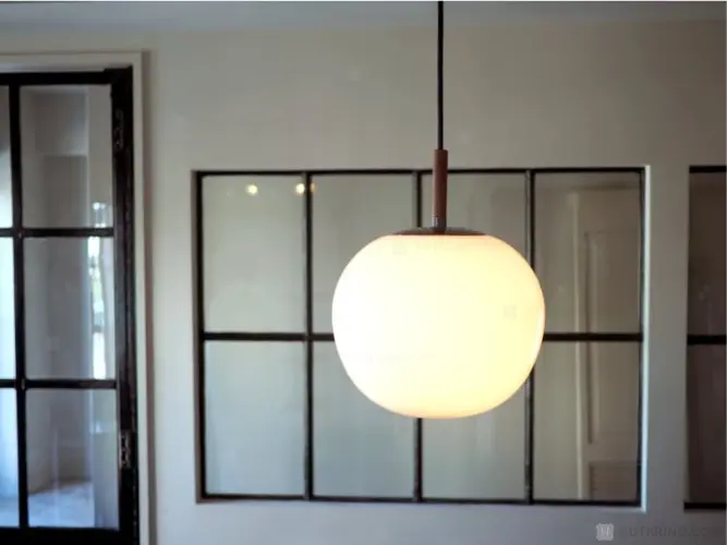 LT-4245 Juholt ユーホルト ペンダントライト 点灯した様子