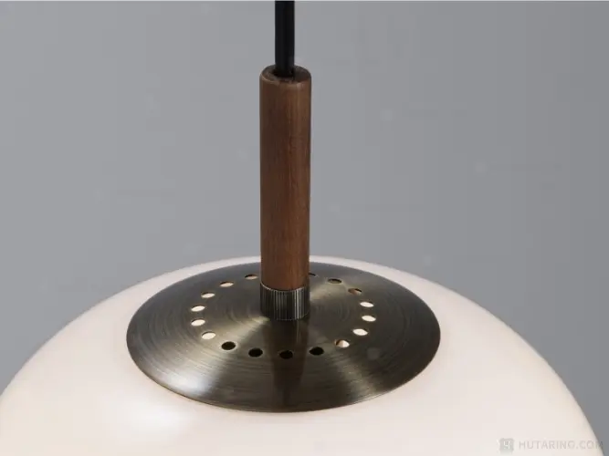 LT-4245 Juholt ユーホルト ダイニングで 点灯した様子