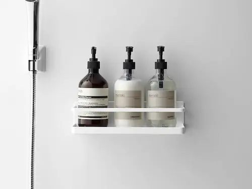 ① 【ボトル底のヌメリ対策】マグネットバスルームラック ミスト ワイド