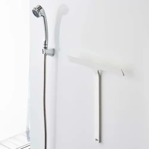 ③【鏡のウロコ汚れ対策】マグネット水切りワイパー